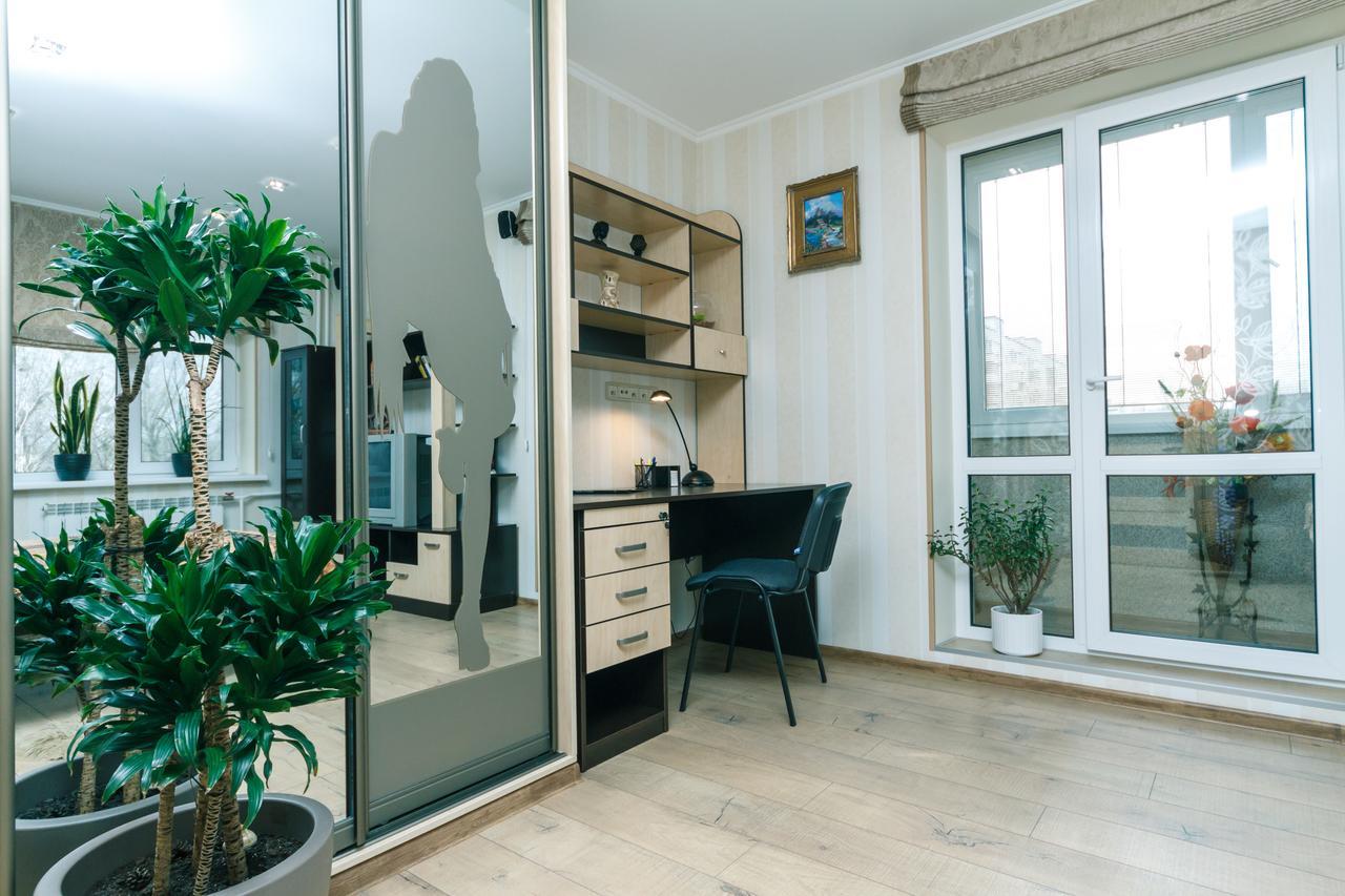 Apartment On Sevastopolska Square Kiev Extérieur photo